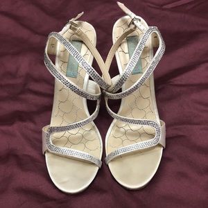 Blue by Betsey Johnson ivory strappy heel